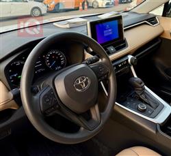 تۆیۆتا ڕاڤ 4